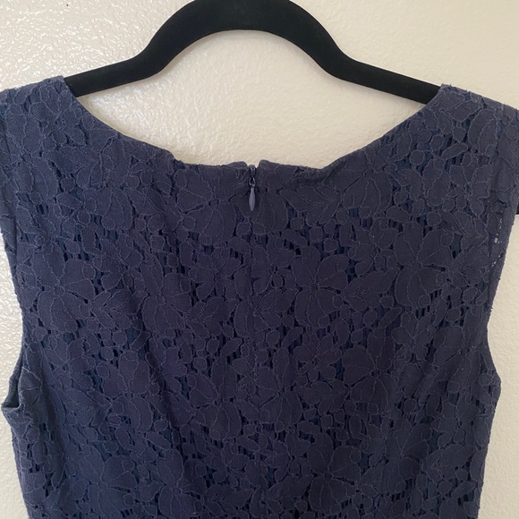 J. Crew Factory 💌Free Shipping Dress with Allover Floral Lace Navy Blue Size 2 - Picture 6 of 8